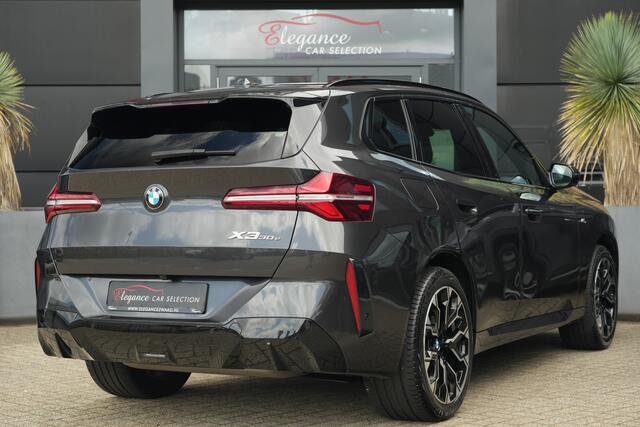 BMW X3 30e xDrive M Sport | 300PK | Pano | HUD | 360° | Harman Kardon | 20" | Keyless | Driving Assistant Professional | BMW X3 30e xDrive M Sport 300 PK Plug-in Hybrid met 2.0 viercilinder, panoramadak, Head-Up Display, 360° camera, Harman Kardon Premium Sound, 20-inch lichtmetalen velgen, Keyless Entry, Drivi