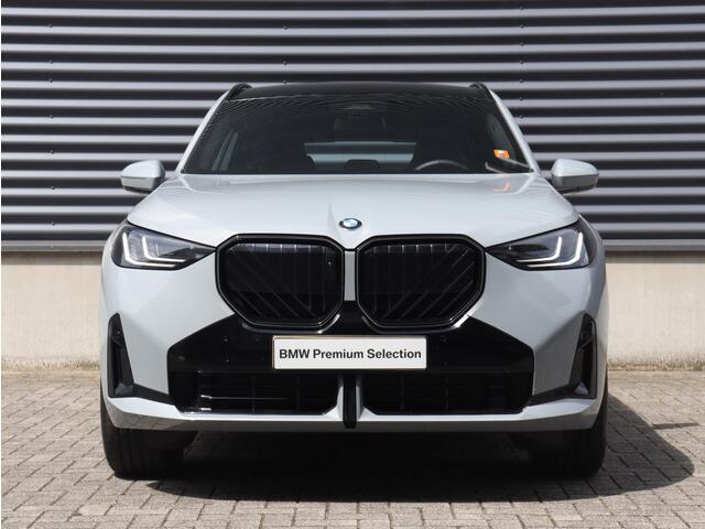 BMW X3 30e xDrive | M Sportpakket Pro | Panodak | Trekhaak | Head-Up | Parking Assistant Plus | Elektr. Stoelen | Driving Assistant Plus | Stoelventilatie | 19'' LMV