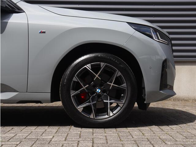 BMW X3 30e xDrive | M Sportpakket Pro | Panodak | Trekhaak | Head-Up | Parking Assistant Plus | Elektr. Stoelen | Driving Assistant Plus | Stoelventilatie | 19'' LMV