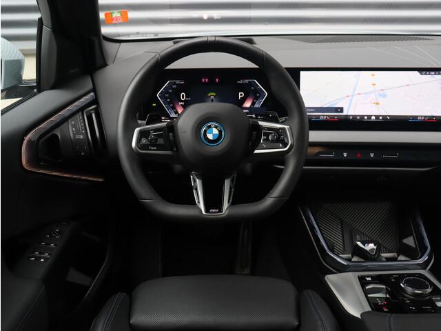 BMW X3 30e xDrive | M Sportpakket Pro | Panodak | Trekhaak | Head-Up | Parking Assistant Plus | Elektr. Stoelen | Driving Assistant Plus | Stoelventilatie | 19'' LMV