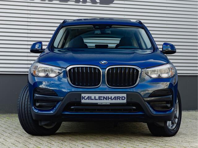 BMW X3 xDrive30e - Pano - Trekhaak - Camera - Sportstoelen - Stoelverwarming