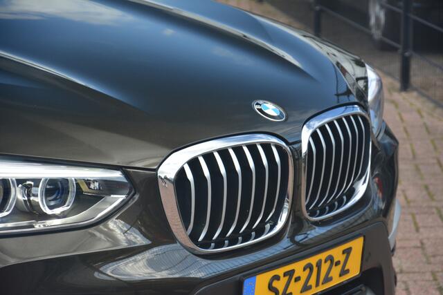 BMW X3 xDrive20i High Executive | Navigatie | Panoramadak | Sportstoelen | Stoelverwarming | Full LED | NL auto!! |
