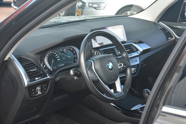 BMW X3 xDrive20i High Executive | Navigatie | Panoramadak | Sportstoelen | Stoelverwarming | Full LED | NL auto!! |