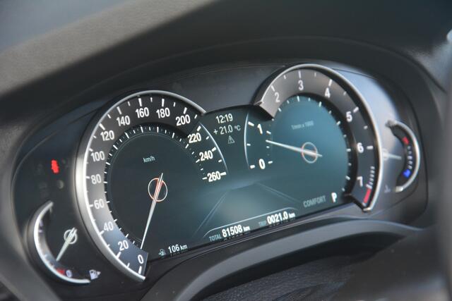 BMW X3 xDrive20i High Executive | Navigatie | Panoramadak | Sportstoelen | Stoelverwarming | Full LED | NL auto!! |