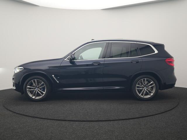 BMW X3 xDrive30e M Sport PHEV 293pk Dealer O.H. | Panodak | Adaptive Cruise | Head Up | 360 Camera | Harman / Kardon | Lederen Competition Stoelen Memory & Verewarmd | Stuur Verwarmd | Blis | Adaptive LED | Apple Carplay | Sfeerverlichting | Plug In Hybrid |