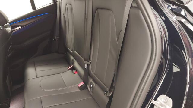 BMW X4 xDrive20i M-Sport | Stoelverwarming | Camera | 20"