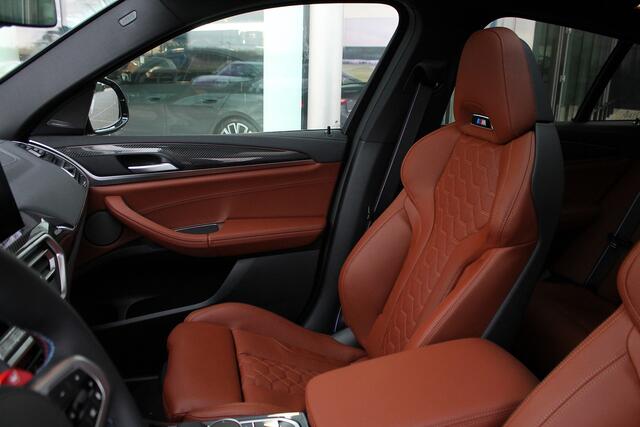 BMW X4 M Competition Automaat / Panoramadak / Trekhaak / M Sportstoelen / Adaptieve LED / Comfort Access / Parking Assistant Plus / M Compound remsysteem