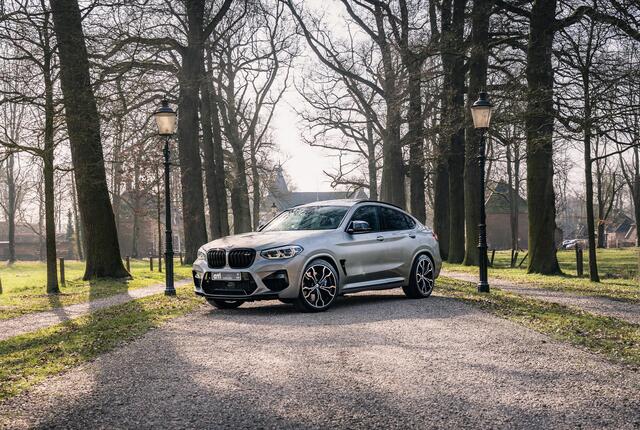BMW X4 M Competition M Competition-pakket, Panoramadak elektrisch, Head-Up Display, Harman/Kardon, Elektrische trekhaak, Driving Assistant Plus, Navi Prof, DAB, LED, Eibach, etc.