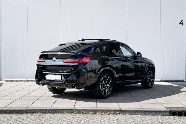BMW X4 xDrive20i High Executive M-Sport Glazen Schuifdak / Getinte Ramen Achter / Binnen & Buitenspiegel Automatisch Dimmend / Stoelverwarming / Laser Light / Hifi