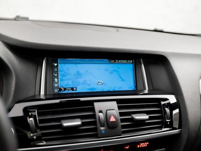BMW X4 xDrive20i M Sport High Executive 184Pk Automaat (SCHUIFDAK, NAVIGATIE, M PAKKET, MEMORY SEATS, HEAD-UP DISPLAY, LEDER, CAMERA, STOELVERWARMING, GETINT GLAS, NIEUWE APK, NIEUWSTAAT)