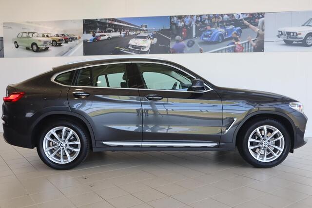 BMW X4 xDrive30i Comfort Access | Elektrische Trekhaak | Driving Assistant