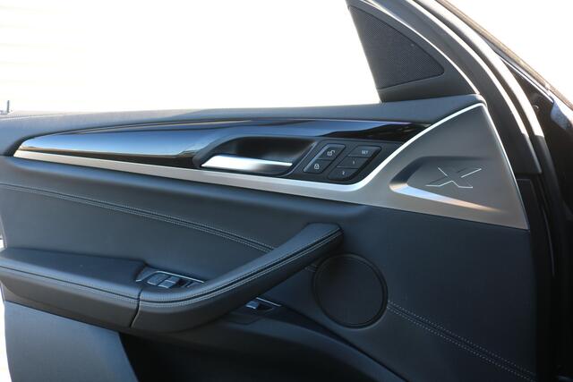 BMW X4 M40i High Executive (Panoramadak Sportleder/Memory Navi HeadUp ACC Keyless Camera Full-Led Trekhaak 20InchLMV)