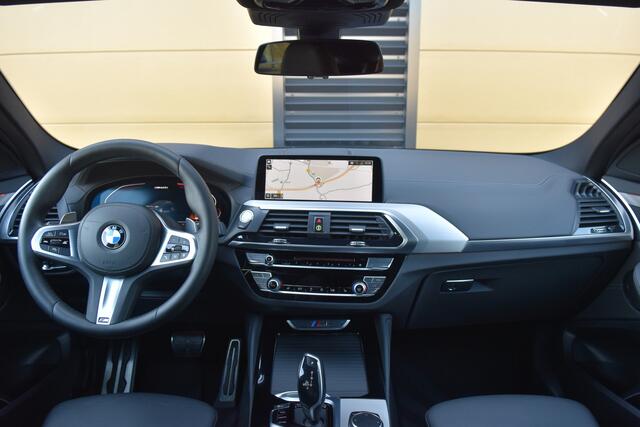 BMW X4 M40i High Executive * Panoramadak * BMW Live Cockpit * Stoelmemory * Headup *