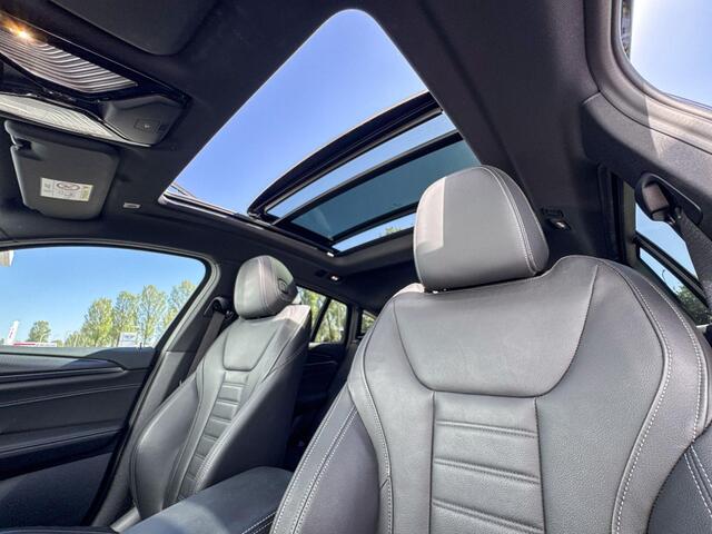 BMW X4 xDrive20i M-Sport | Trekhaak | Panoramadak | Harman/Kardon |