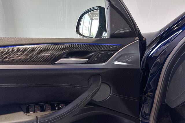 BMW X4 xDrive20i High Executive | M Sport | Panorama-/schuifdak | Elektrische stoelen | Harman Kardon | Headup display