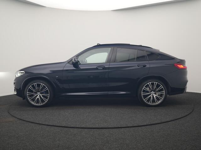 BMW X4 M40i M Sport 354pk | Trekhaak Af Fabriek | Panodak | Head Up | Adaptive Cruise | 360 Camera | Adaptief Onderstel | Lederen Sportstoelen Memory & Verwarmd | 21"L.M | Keyless | Blis | Sfeerverlichting | Apple Carplay |
