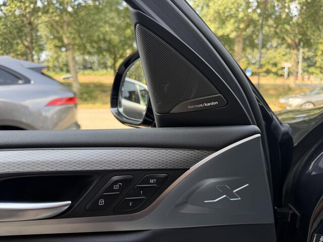 BMW X4 xDrive30d High Executive M-Sport / BTW / Panoramadak / Co Pilot / Trekhaak / Harman Kardon / Stoelventilatie / Stuurverwarming / Dealer Service /