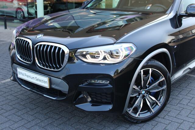 BMW X4 xDrive30i M Sport Automaat / Trekhaak / Panoramadak / Sportstoelen / Comfort Access / Head-Up / Adaptieve LED / Active Cruise Control