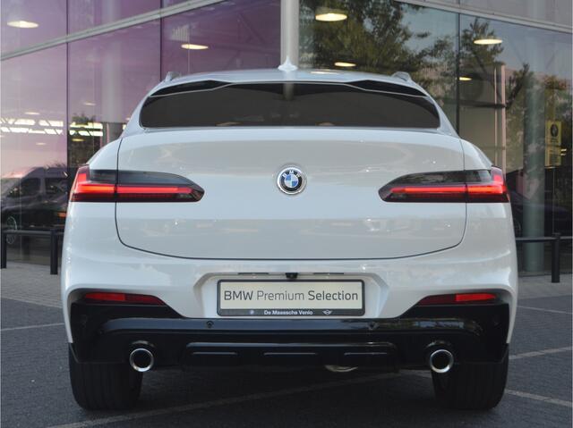BMW X4 xDrive20i Automaat / Panoramadak / Trekhaak / Sportstoelen / Comfort Access / Head-Up / Active Cruise Control / Adaptieve LED / Parking Assistant Plus