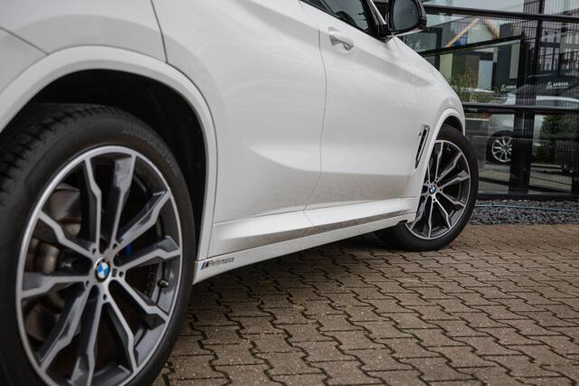 BMW X4 M40i High Executive , Trekhaak, M-sport, Memory seats elektrisch verstelbaar, Navigatie,