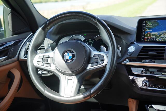 BMW X4 xDrive20i High Executive M-Sport / BTW / Panoramadak / Stoelverwarming / Camera /