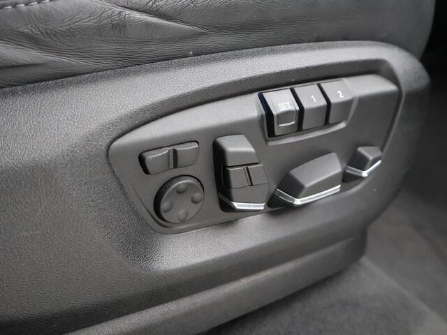 BMW X5 M 4.4 V8 576 PK + ORIG. NL + WEGKL. TREKHAAK / HEAD-UP / APPLE CARPLAY / PANORAMA