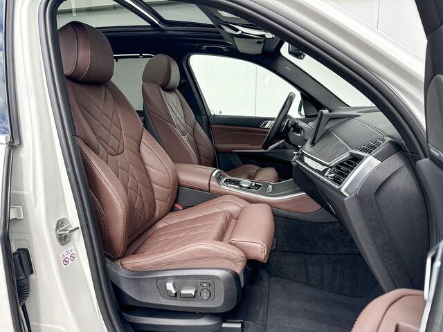 BMW X5 xDrive50e Launch Edition