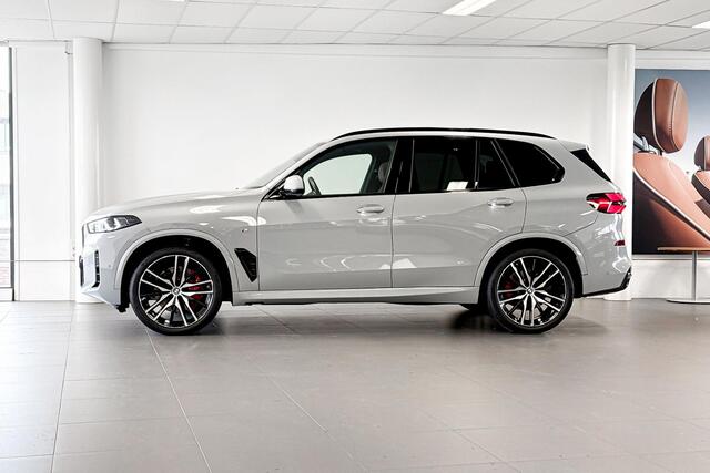 BMW X5 xDrive30d 7P High Executive | M Sport | Glazen Panoramadak | 7 zitter | Harman Kardon | Trekhaak |