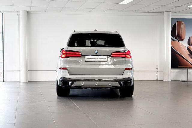 BMW X5 xDrive30d 7P High Executive | M Sport | Glazen Panoramadak | 7 zitter | Harman Kardon | Trekhaak |