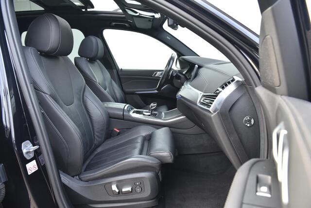 BMW X5 xDrive40i High Executive M-Sport M-Sport Glazen Schuifdak / 21 Inch / Electrische Zwenkhaak / Stoelverwarming / Clarity Glass / Selections