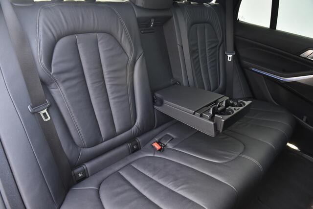 BMW X5 xDrive40i High Executive M-Sport M-Sport Glazen Schuifdak / 21 Inch / Electrische Zwenkhaak / Stoelverwarming / Clarity Glass / Selections