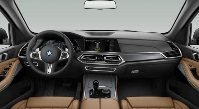 BMW X5 xDrive45e Executive Xline - Panoramadak - Parking Assistant - Comfortstoelen - Warmte Comfort Pack - dimmende binnen/buitenspiegel - Comfort Access - M Sportstuurwiel - Ambiance verlichting -