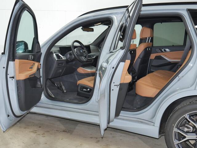 BMW X5 xDrive40i M-Sport | 21" | Panorama | Trekhaak | Massage | Lederen Dash | Comfortzetels