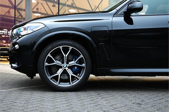 BMW X5 xDrive45e High Executive M Sport Automaat / Panoramadak / Trekhaak / Adaptive Air Suspension / Sportstoelen / Stoelverwarming / Parking Assistant / Driving Assistant Professional