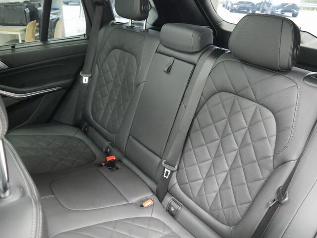 BMW X5 xDrive50e M-Sport | Panorama | 21" | Harman Kardon | Luchtvering v+a | Trekhaak
