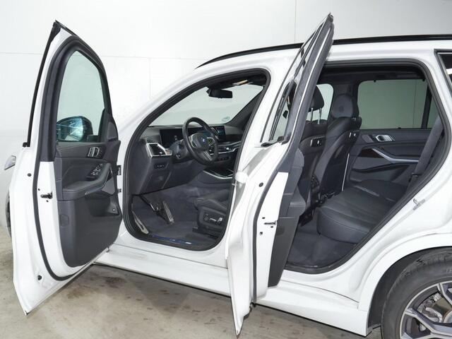 BMW X5 xDrive50e M-Sport | Panorama | 21" | Harman Kardon | Luchtvering v+a | Trekhaak