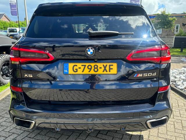 BMW X5 M50D 2019 Zwart Panoramadak Trekhaak M-Pakket