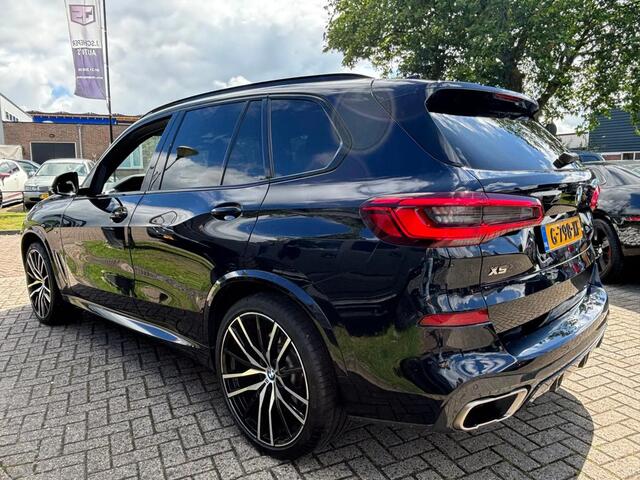 BMW X5 M50D 2019 Zwart Panoramadak Trekhaak M-Pakket