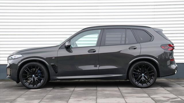 BMW X5 xDrive30d M-Sport Pro | Sky Lounge | Massage | Soft-Close | Harman/Kardon | Trekhaak | Standkachel | Achterasbesturing