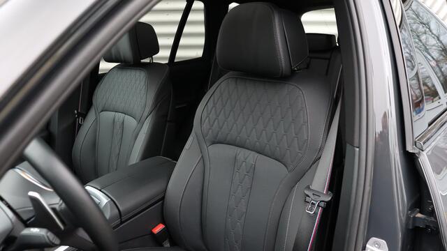 BMW X5 xDrive30d M-Sport Pro | Sky Lounge | Massage | Soft-Close | Harman/Kardon | Trekhaak | Standkachel | Achterasbesturing