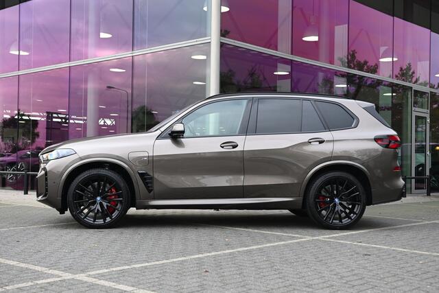 BMW X5 xDrive50e High Executive M Sport Automaat / Panoramadak Sky Lounge / Trekhaak / Bowers & Wilkins / Stoelventilatie / Adaptieve LED / Parking Assistant Professional