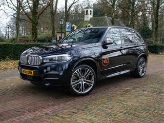 bmw-x5-m50d-381pk-i-grijs-kenteken-