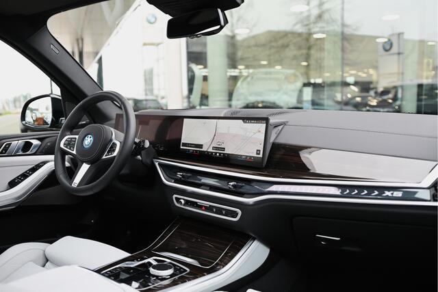 BMW X5 xDrive50e High Executive M Sport Automaat / Panoramadak / Adaptieve LED / Parking Assistant Professional / Gesture Control / Sportstoelen / Adaptief onderstel