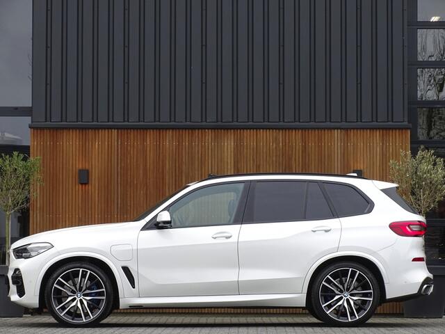 BMW X5 45e 394PK / M-Sport / Skylounge / 2020 / Harman Kardon / LED