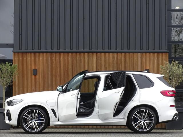 BMW X5 45e 394PK / M-Sport / Skylounge / 2020 / Harman Kardon / LED