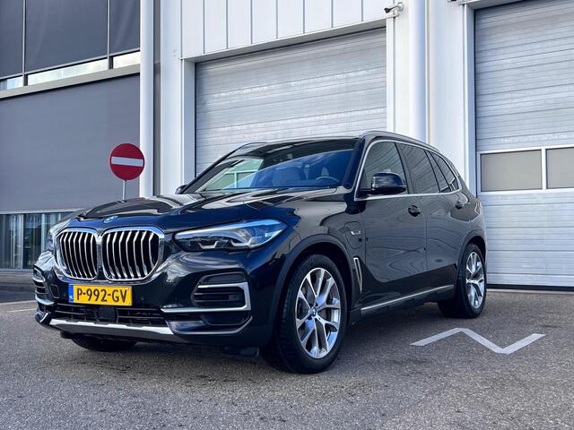 BMW X5 xDrive45e High Executive | Luchtvering | Trekhaak | Head Up | Alu velgen 20"