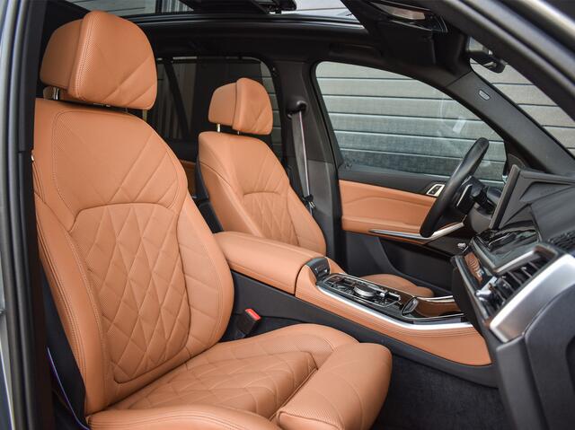 BMW X5 xDRIVE 50e | M-SPORT | COMFORT ACCESS | TREKHAAK | M-SPORT BRAKE | PANORAMADAK | REAR SIDE WINDOW | COMFORT SEATS | 4 ZONE CLIMATE | AMBIANCE INTERIEUR | ADAPTIVE LED | DRIVING ASSISTANT PROF. | DAB+ | HARMAN/KARDON | BWM GESTURE CONTROL | 360 CAMERA |