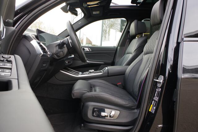 BMW X5 xDrive50e 490 PK M-Sport Pro PHEV, 4-Wielsturing, Panoramadak, Head-Up, Massage, Carbon Trim, Trekhaak, H/K Sound