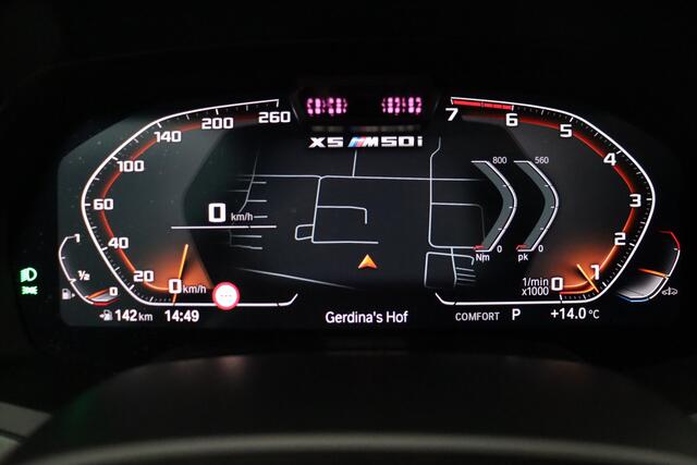 BMW X5 M50i M-Sport | Panoramadak | Full options | Soft close | Trekhaak | Massagestoelen
