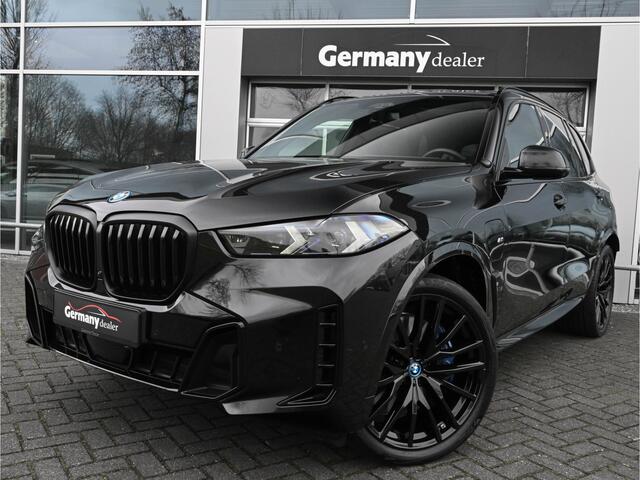 BMW X5 xDrive50e 489pk M-Sportpakket Pro Black optic Pano Tr-Haak H&K 22-Inch 360-Camera Carbon VOL!